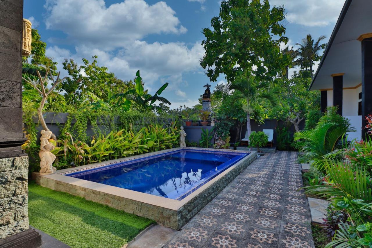 Arys Guest House Sakti Exterior photo